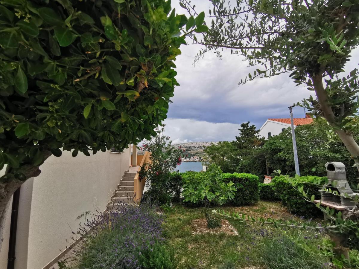 Apartments Lucia Pag Town Zewnętrze zdjęcie