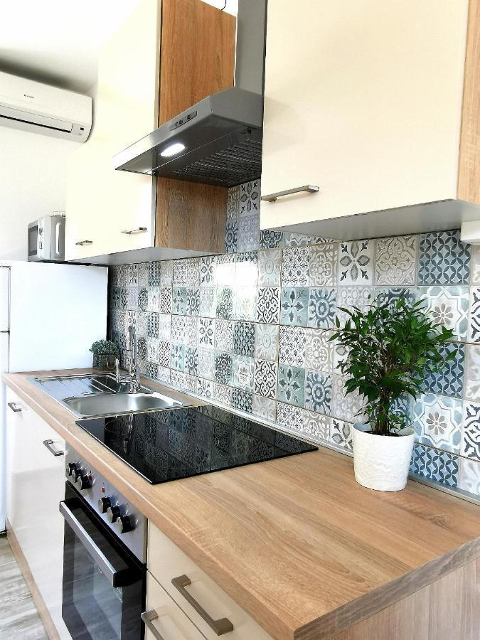 Apartments Lucia Pag Town Zewnętrze zdjęcie