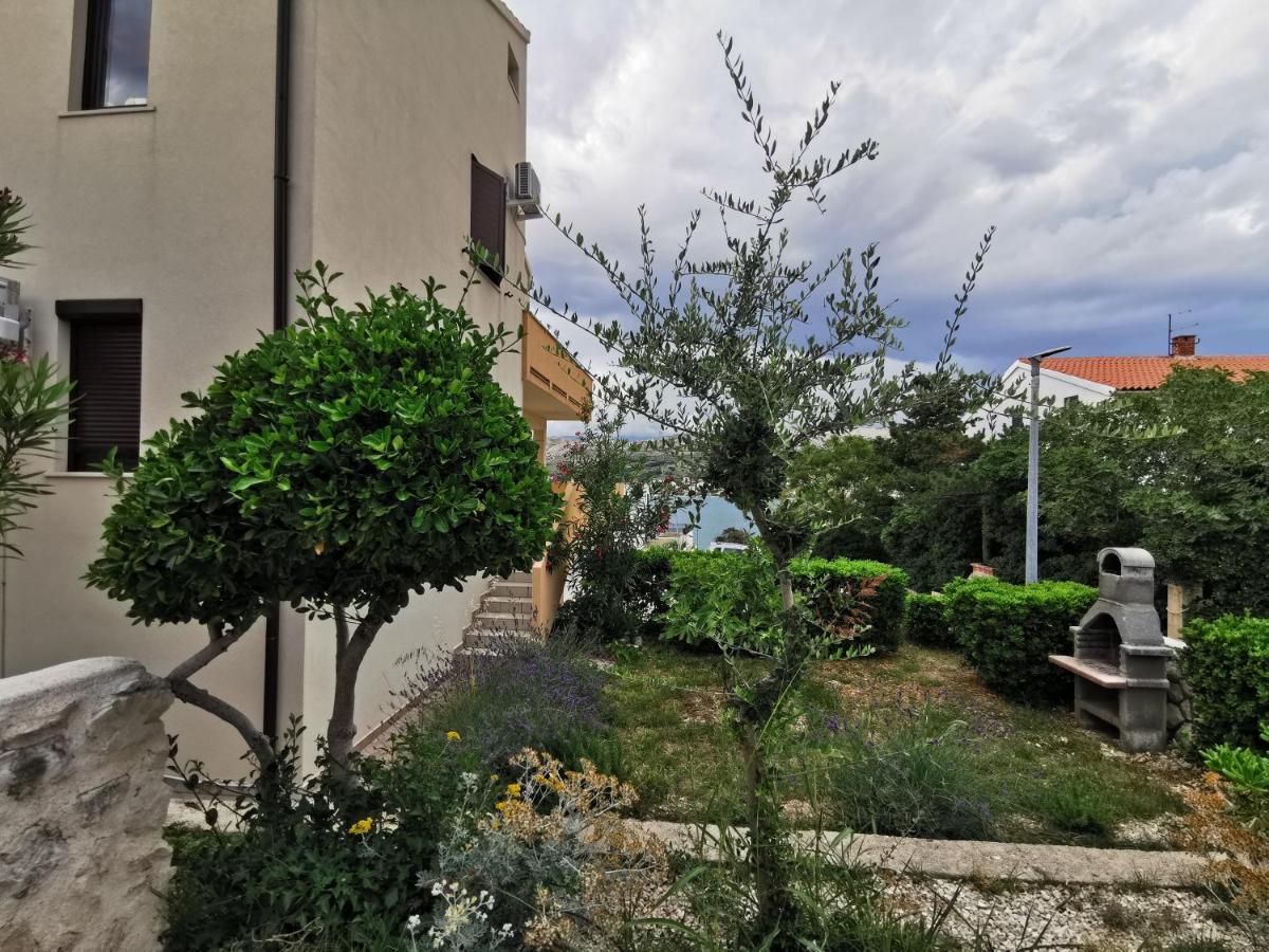 Apartments Lucia Pag Town Zewnętrze zdjęcie