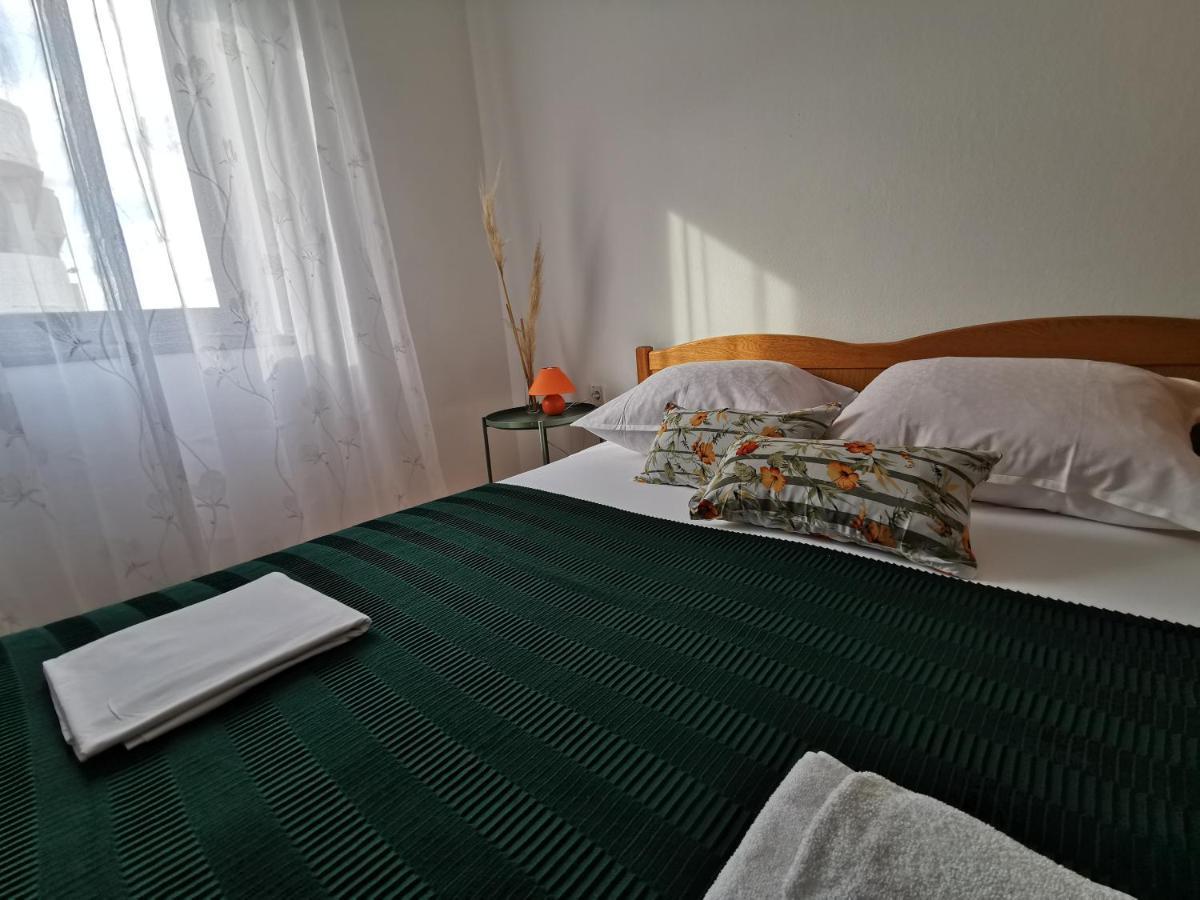 Apartments Lucia Pag Town Zewnętrze zdjęcie