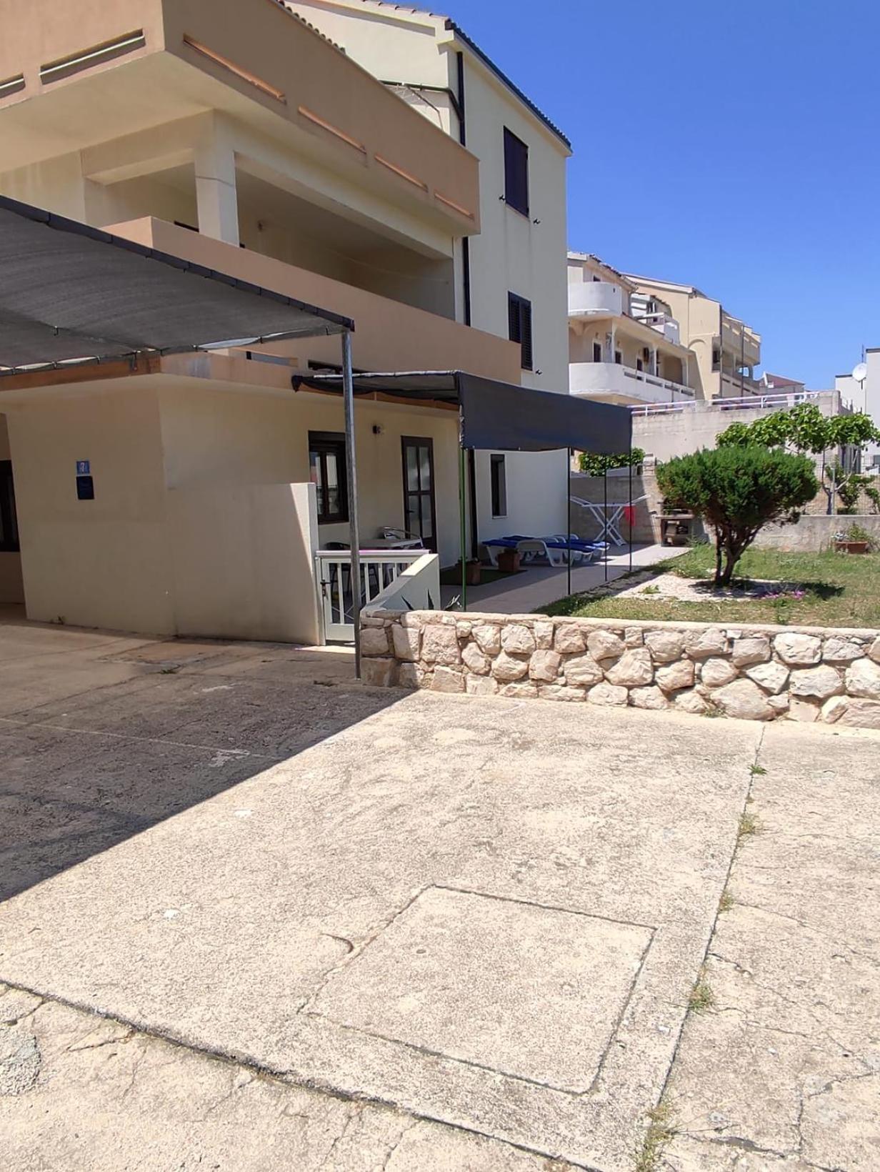Apartments Lucia Pag Town Zewnętrze zdjęcie