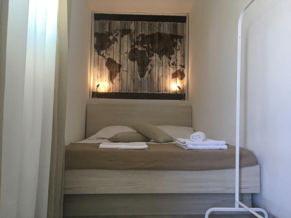 Apartments Lucia Pag Town Zewnętrze zdjęcie